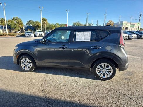 Used 2024 Kia Soul LX image 4