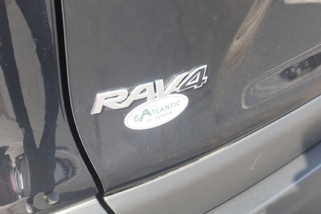 Used 2023 Toyota RAV4 XLE AWD/4WD image 28