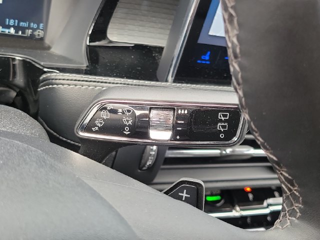 Used 2023 Lincoln Corsair AWD w/ Equipment Group 101A image 14