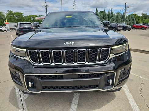 Certified 2024 Jeep Grand Cherokee Overland w/ Luxury Tech Group IV AWD/4WD image 6