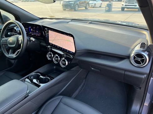 Used 2024 Chevrolet Blazer EV LT AWD/4WD image 13