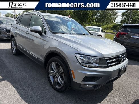 Used 2020 Volkswagen Tiguan SEL AWD/4WD image 1
