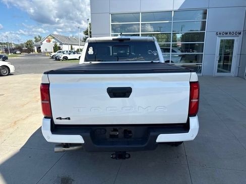 Used 2024 Toyota Tacoma TRD Off-Road w/ TRD Off Road Premium Package AWD/4WD image 6
