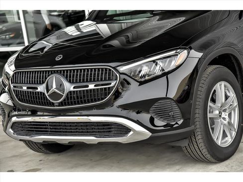Certified 2025 Mercedes-Benz GLC 300 GLC 300 4MATIC image 4