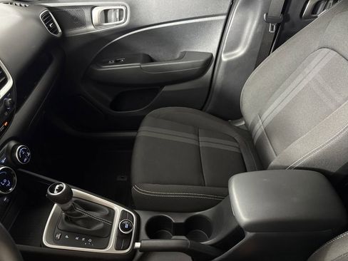 Certified 2024 Hyundai Venue SEL FWD image 21