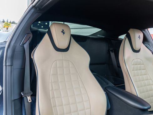 Used 2021 Ferrari Roma RWD image 25