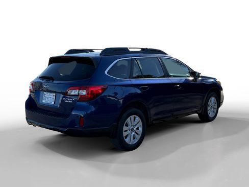 Used 2015 Subaru Outback 2.5i Premium image 5