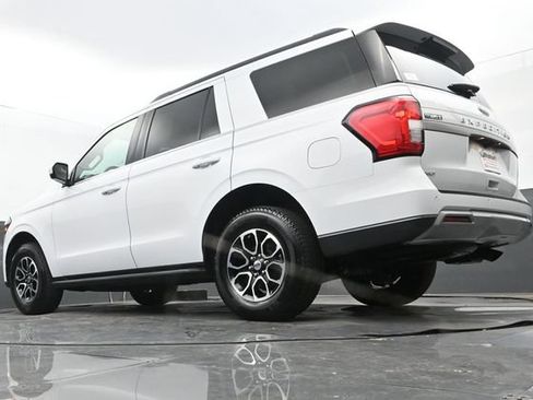 Used 2024 Ford Expedition XLT RWD image 26