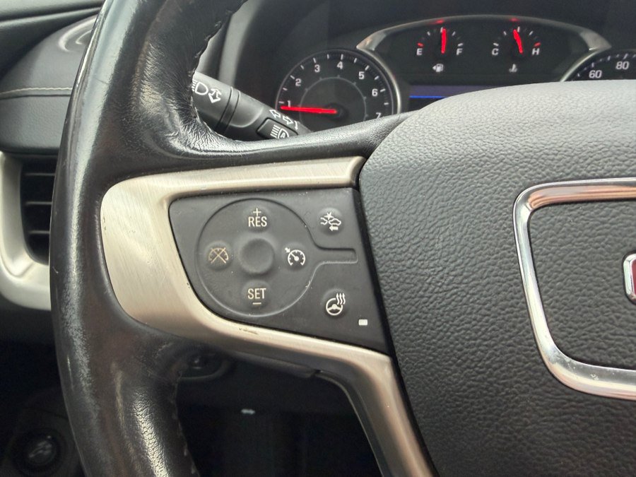 Used 2020 GMC Terrain Denali w/ Denali Premium Package AWD/4WD image 41