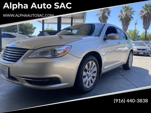 Used 2014 Chrysler 200 LX FWD image 1