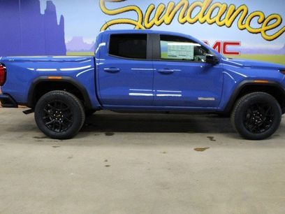 New 2025 GMC Canyon Elevation w/ Convenience Package
