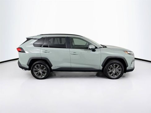 Certified 2022 Toyota RAV4 XLE Premium AWD/4WD image 9