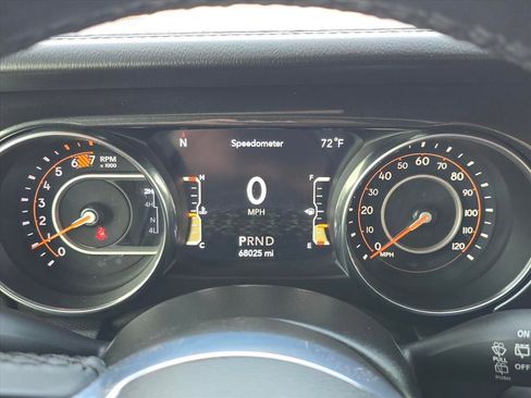 Used 2018 Jeep Wrangler Unlimited Sport image 14