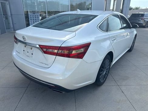 Used 2017 Toyota Avalon Limited w/ All Weather Liner Package FWD image 7
