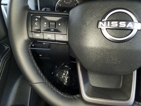 Used 2026 Nissan Rogue SV FWD image 24