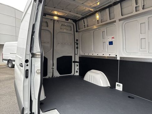 New 2025 Mercedes-Benz Sprinter 2500 image 11