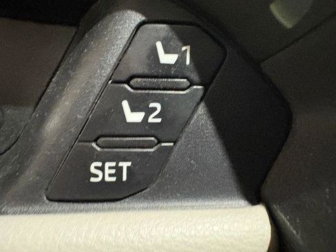 Certified 2019 Toyota RAV4 Limited image 8