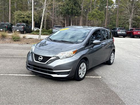 Used 2017 Nissan Versa Note SV image 3