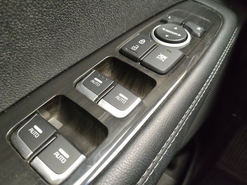 Used 2019 Kia Sorento EX image 27