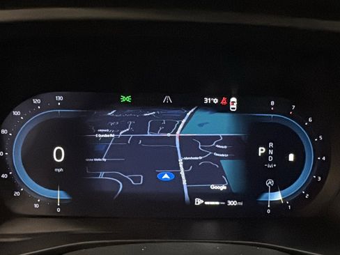 Certified 2025 Volvo XC40 B5 Plus image 15