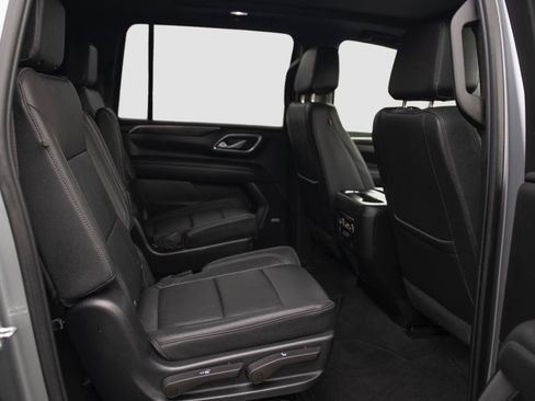 Used 2023 Chevrolet Suburban Z71 w/ Max Trailering Package image 17