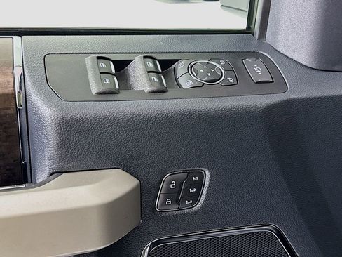Used 2022 Ford F350 Lariat w/ Lariat Ultimate Package image 17