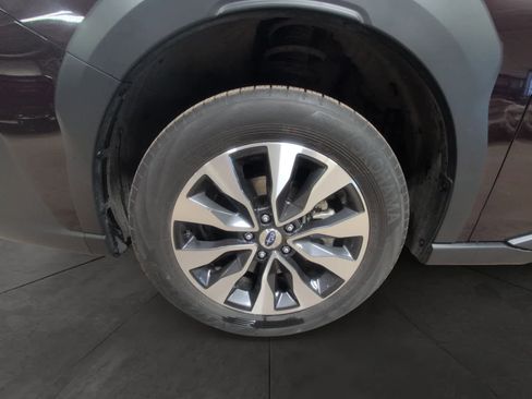 Used 2025 Subaru Outback Limited AWD/4WD image 14