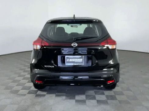 New 2025 Nissan Kicks Play S image 5