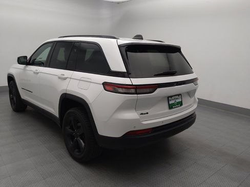Used 2023 Jeep Grand Cherokee Altitude AWD/4WD image 5