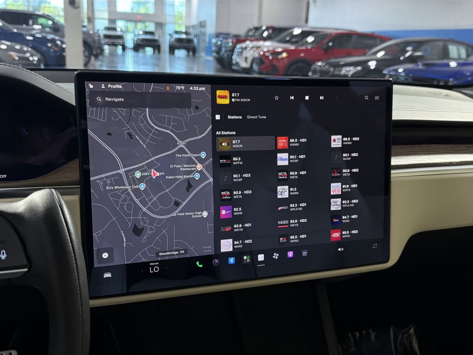 Used 2023 Tesla Model S Standard Range AWD/4WD image 32