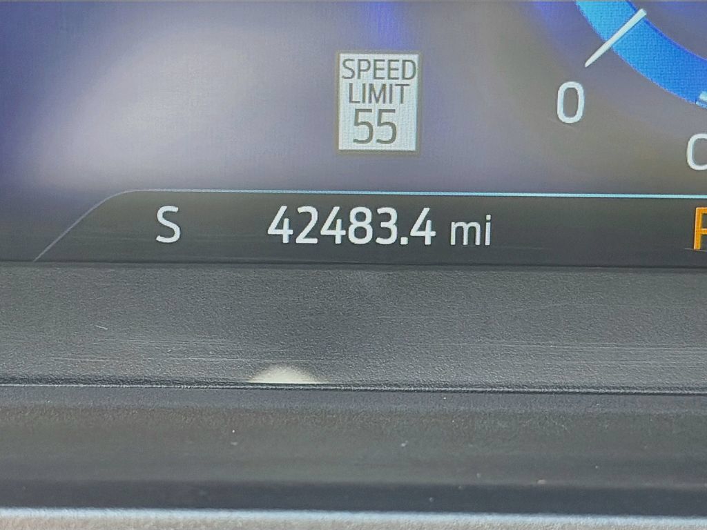 Used 2020 Ford Explorer Platinum w/ Premium Technology Package AWD/4WD image 12
