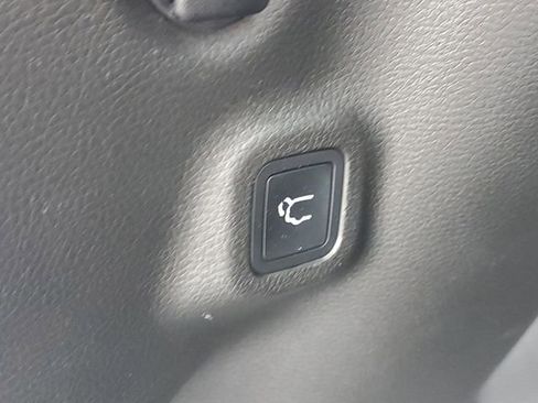 Used 2023 Jeep Compass High Altitude w/ Driver Assist Group I AWD/4WD image 9