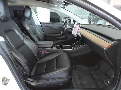 Used 2019 Tesla Model 3 Standard Range Plus RWD image 27