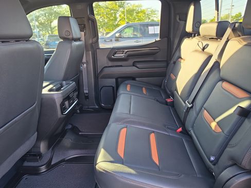Used 2023 GMC Sierra 1500 AT4 w/ AT4 Premium Package AWD/4WD image 29