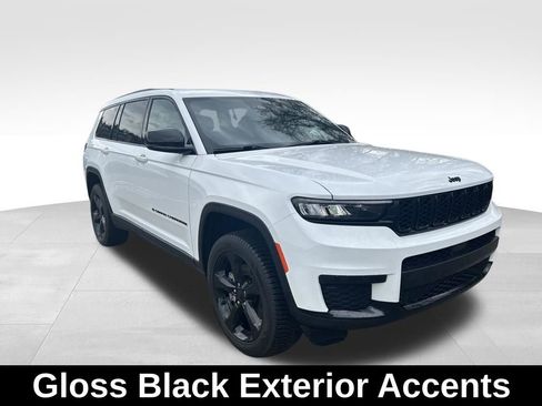 Used 2024 Jeep Grand Cherokee L Laredo AWD/4WD image 8