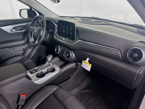 New 2025 Chevrolet Blazer LT w/ Midnight/Sport Edition image 28