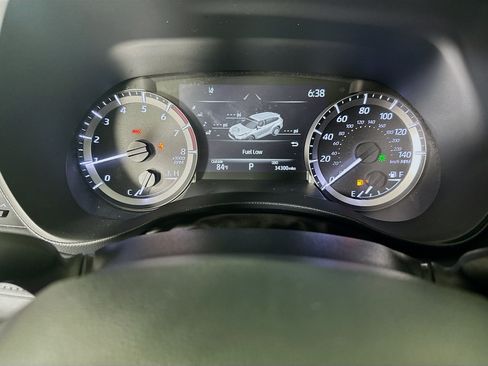 Used 2023 Toyota Highlander L FWD image 19