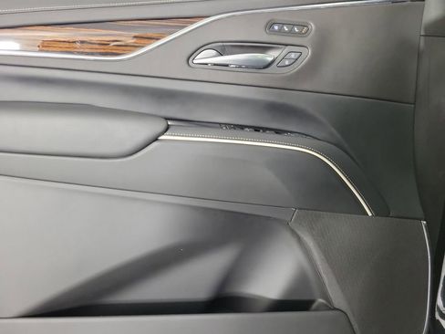 Used 2023 Cadillac Escalade ESV Premium Luxury image 20