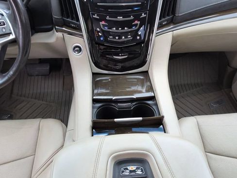 Used 2019 Cadillac Escalade Premium Luxury AWD/4WD image 18
