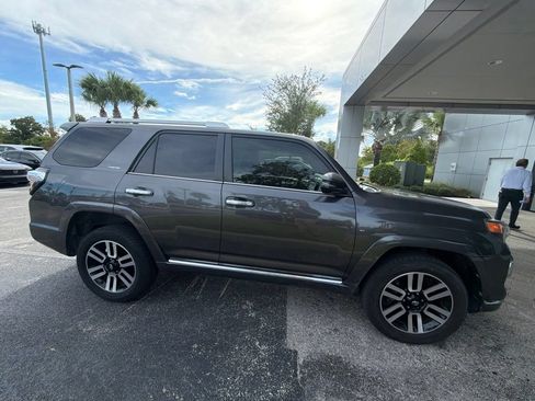 Used 2023 Toyota 4Runner Limited AWD/4WD image 4