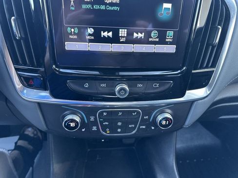 Used 2019 Chevrolet Traverse LT FWD image 19