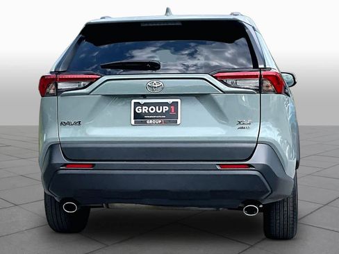 Used 2023 Toyota RAV4 XLE AWD/4WD image 5