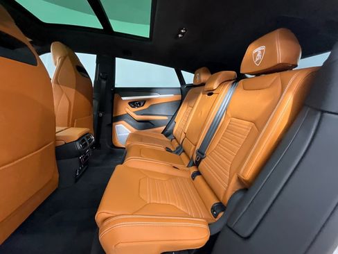 Used 2025 Lamborghini Urus SE image 25