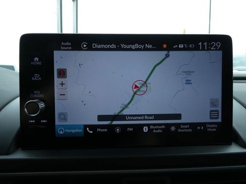 Used 2025 Honda Pilot Black Edition image 32