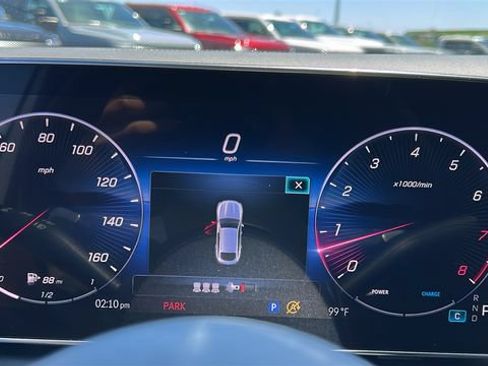 Used 2024 Mercedes-Benz GLC 300 4MATIC image 18
