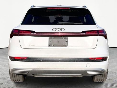 Used 2019 Audi e-tron Premium Plus image 6