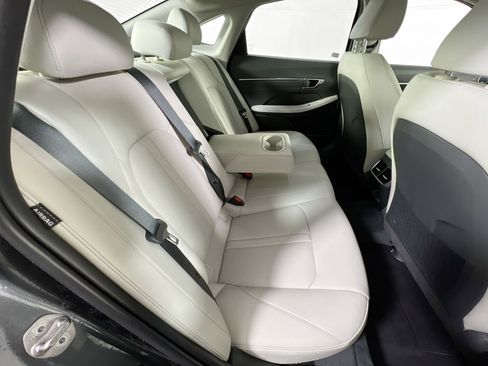 Used 2023 Hyundai Sonata Limited w/ Preferred Accessory Package image 28
