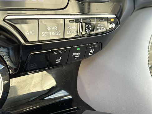 Certified 2022 Acura MDX SH-AWD w/ Advance Package image 36