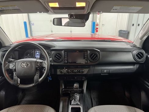 Used 2021 Toyota Tacoma SR AWD/4WD image 10