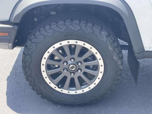 Used 2024 INEOS Grenadier AWD/4WD image 9